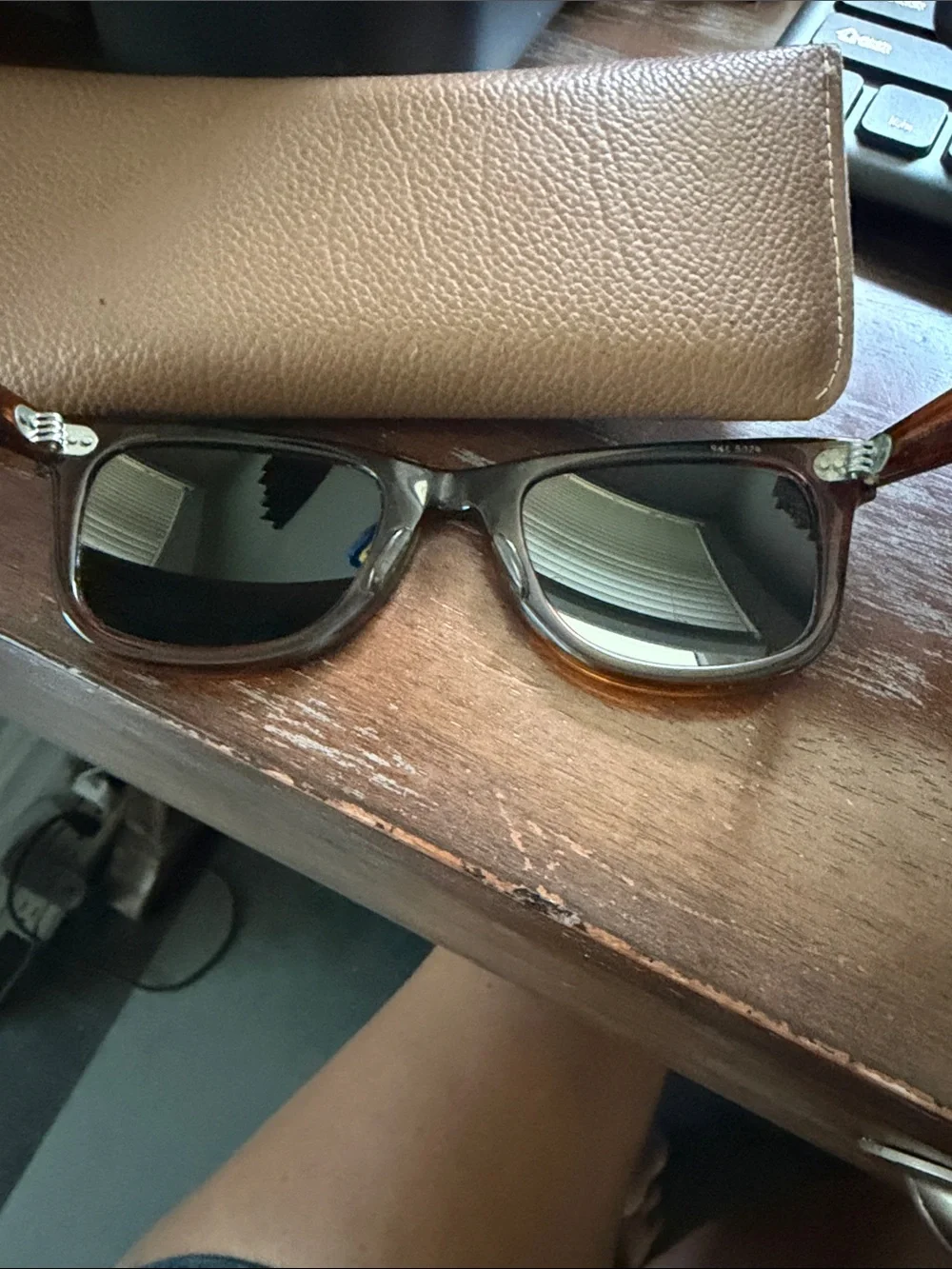 Vintage B&L Ray Ban Brown Tortoiseshell Sunglasses with tan soft case